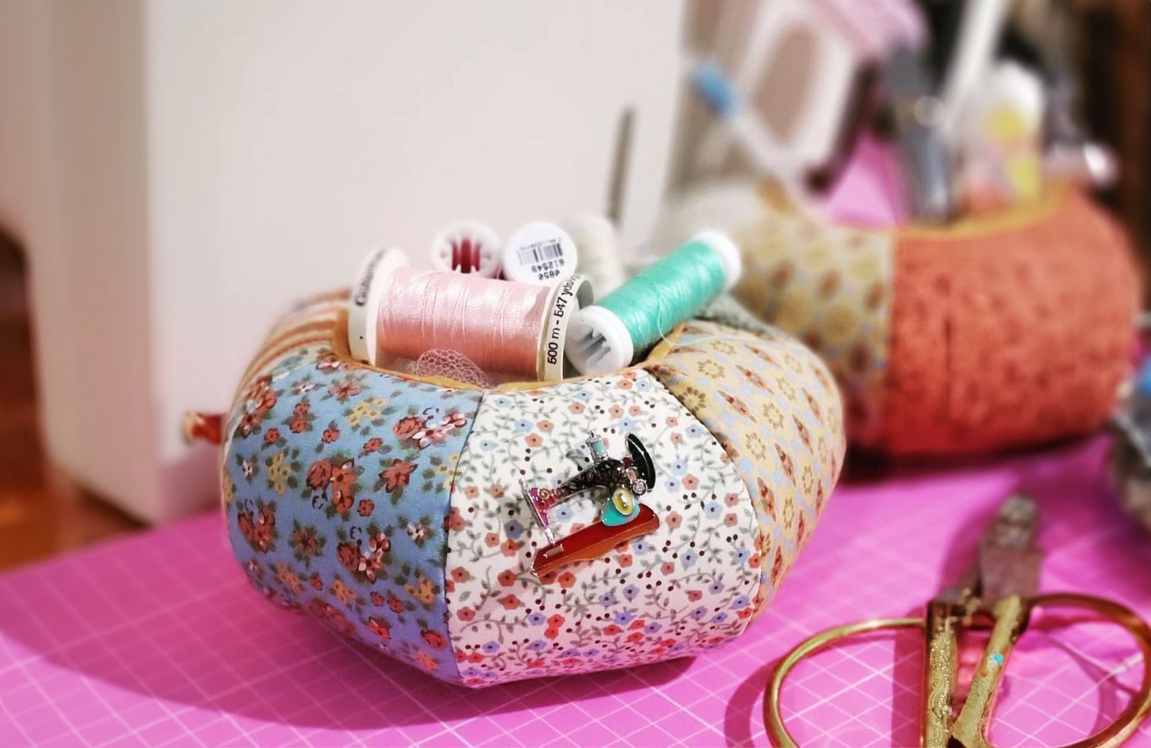 Alfineteiro Patchwork Abre