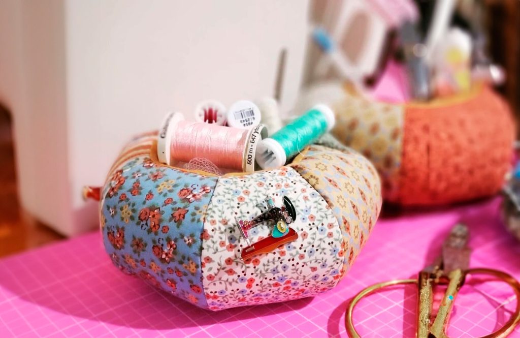 Alfineteiro Patchwork Abre