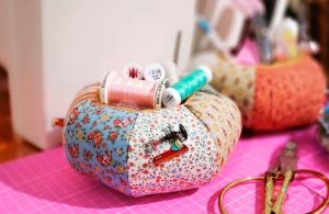 Alfineteiro Patchwork Abre
