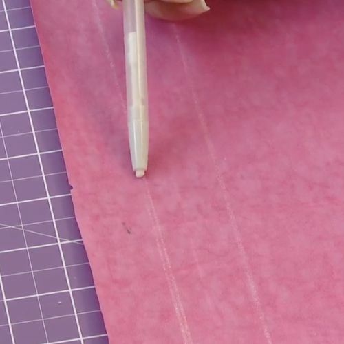 Mochila versátil com náilon amassado ()