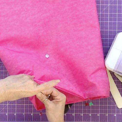 Mochila versátil com náilon amassado ()