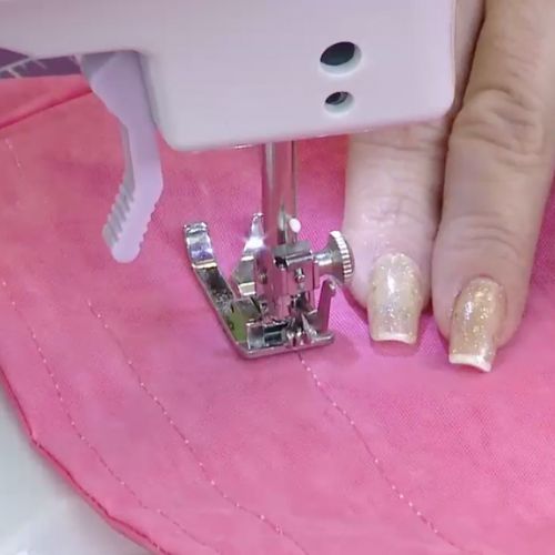 Mochila versátil com náilon amassado ()