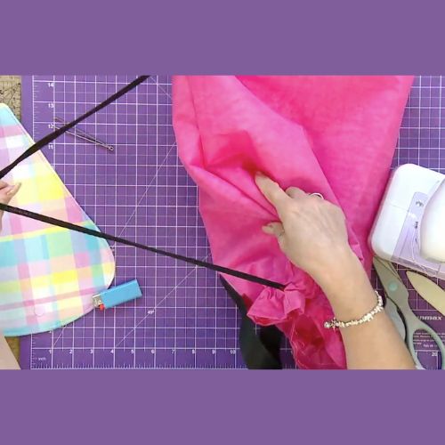 Mochila versátil com náilon amassado ()